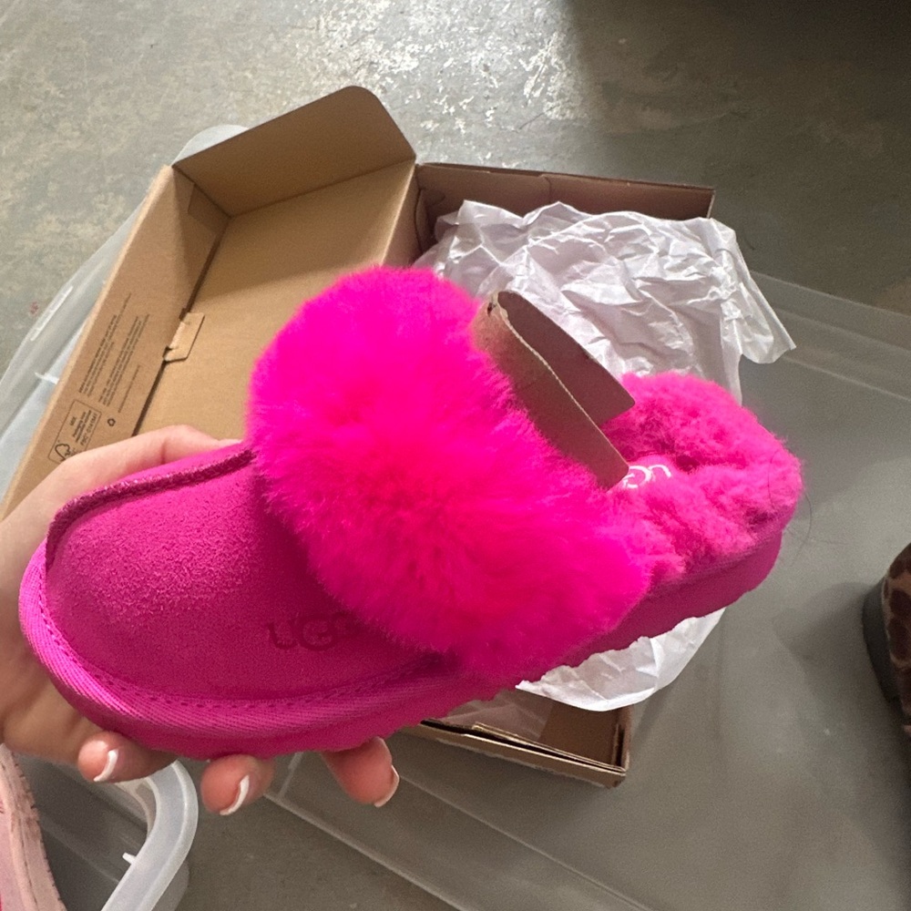 Ugg toddler slippers